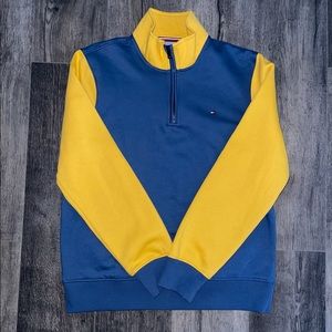 (SOLD🔴) LIKE NEW Tommy Hilfiger fleece jacket